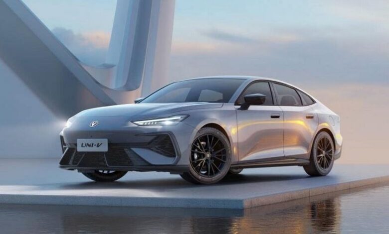 شانجان UNI-V